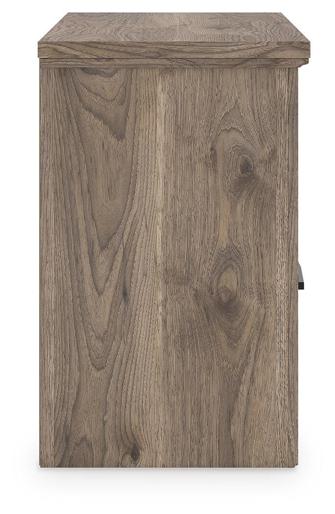 Rusticott Queen Poster Bed, Dresser, Mirror and Nightstand