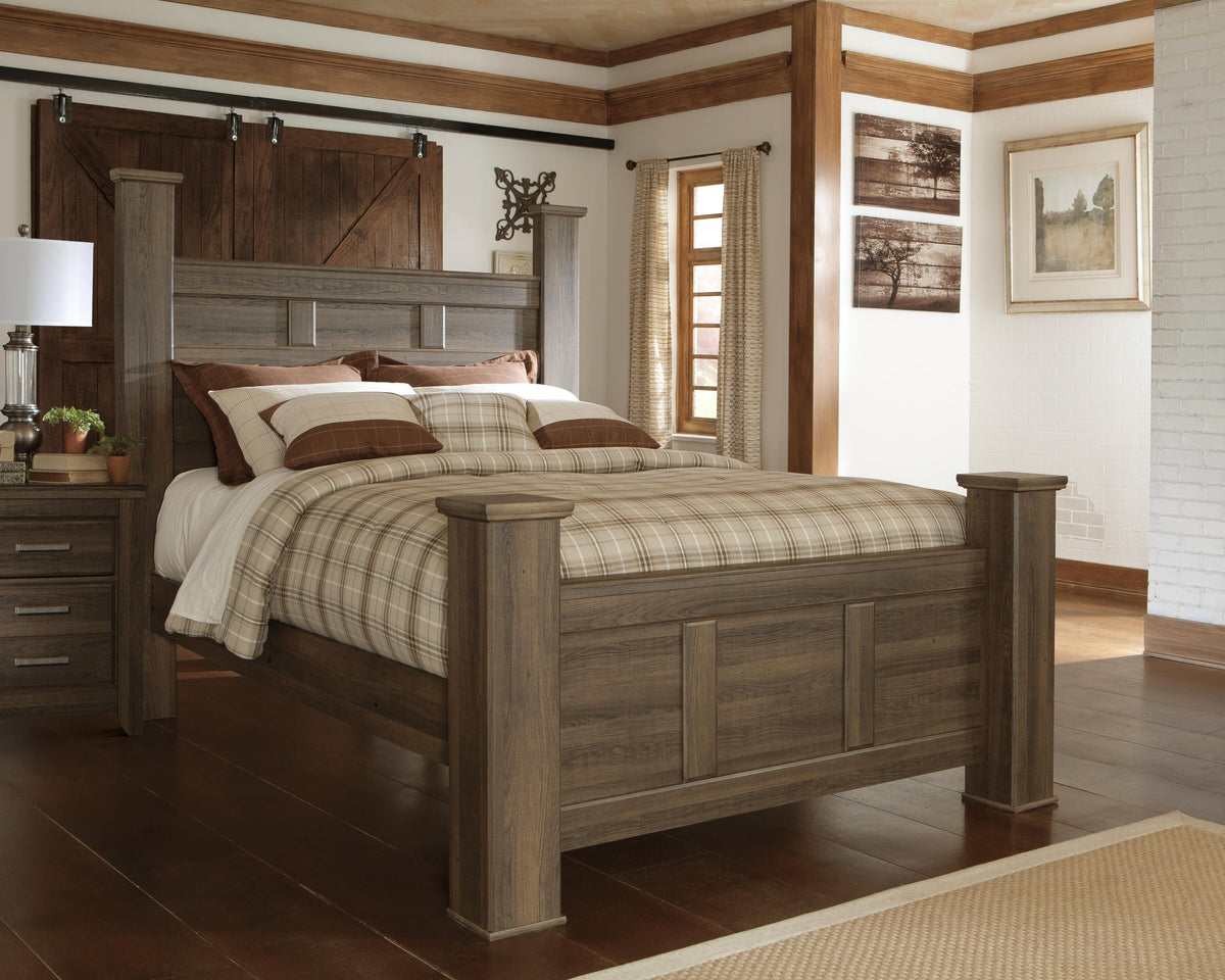 Juararo Queen Poster Bed and 2 Nightstands