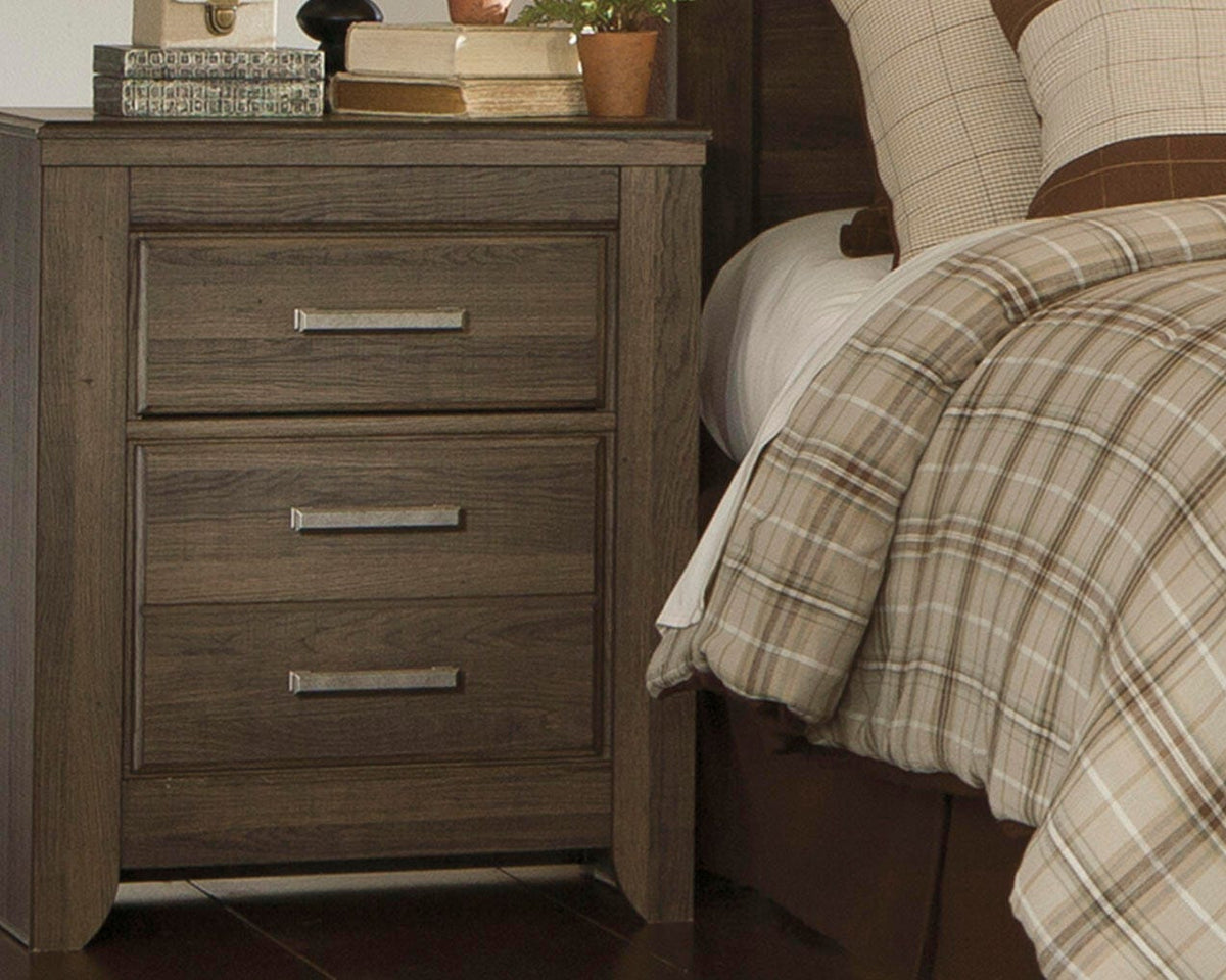 Juararo King Poster Bed, Dresser, Mirror and 2 Nightstands