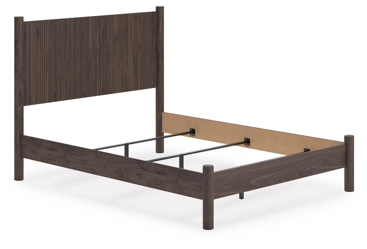 Pamytta Panel Bed Set - Queen, Chest and Nightstand