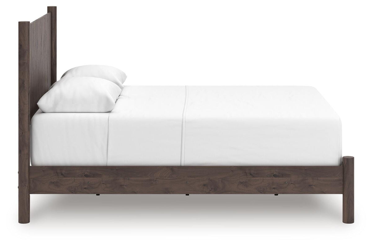 Pamytta Queen Panel Bed, Dresser and Mirror