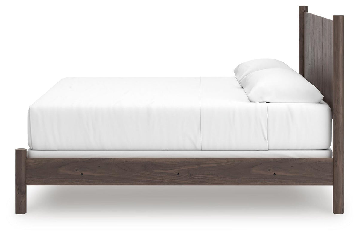 Pamytta King Panel Bed, Dresser, Mirror and Nightstand