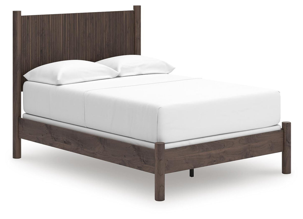 Pamytta Queen Panel Bed