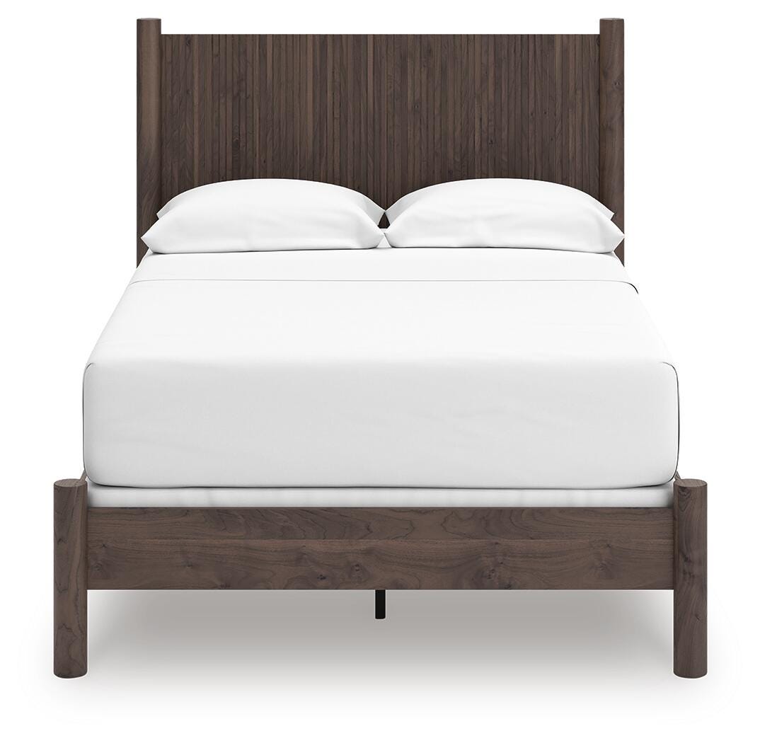 Pamytta Queen Panel Bed
