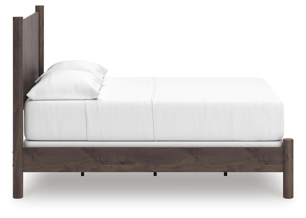 Pamytta Full Panel Bed, Dresser and Mirror