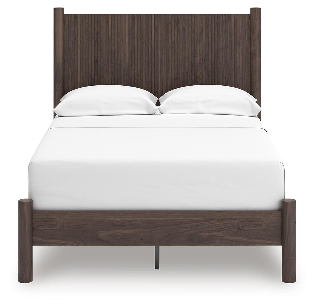 Pamytta Full Panel Platform Bed, Dresser and Mirror