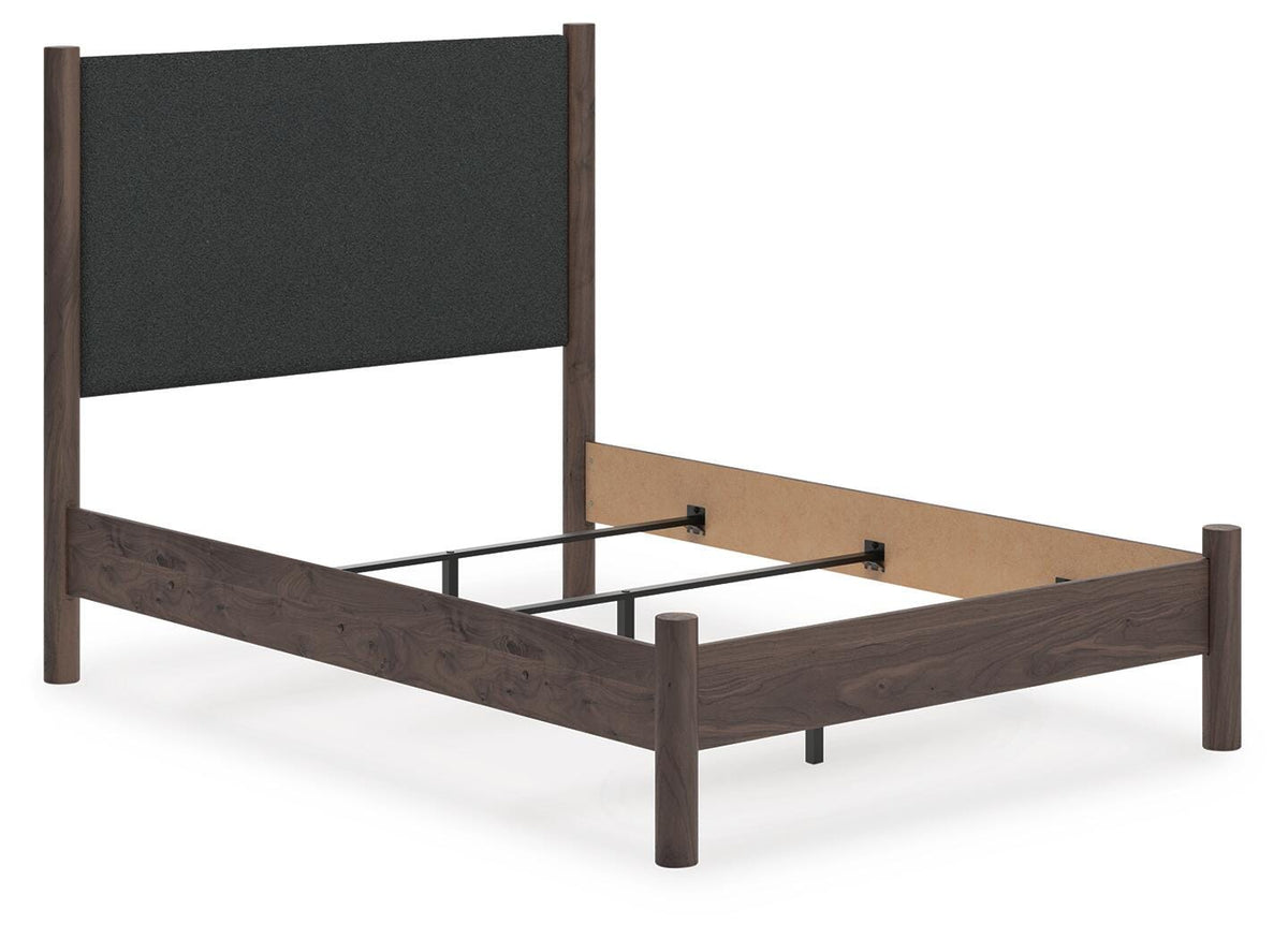 Pamytta Queen Upholstered Panel Bed
