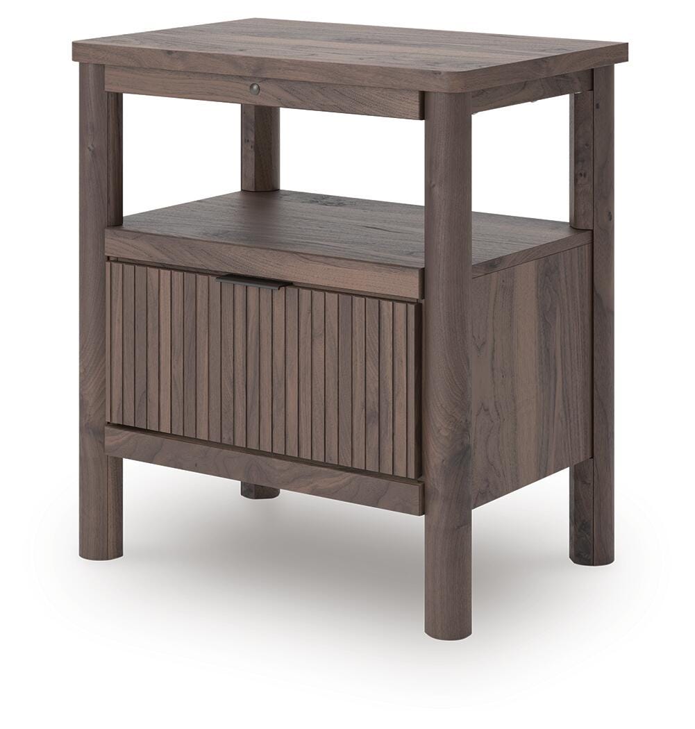 Pamytta Panel Bed Set - Full, Chest and Nightstand