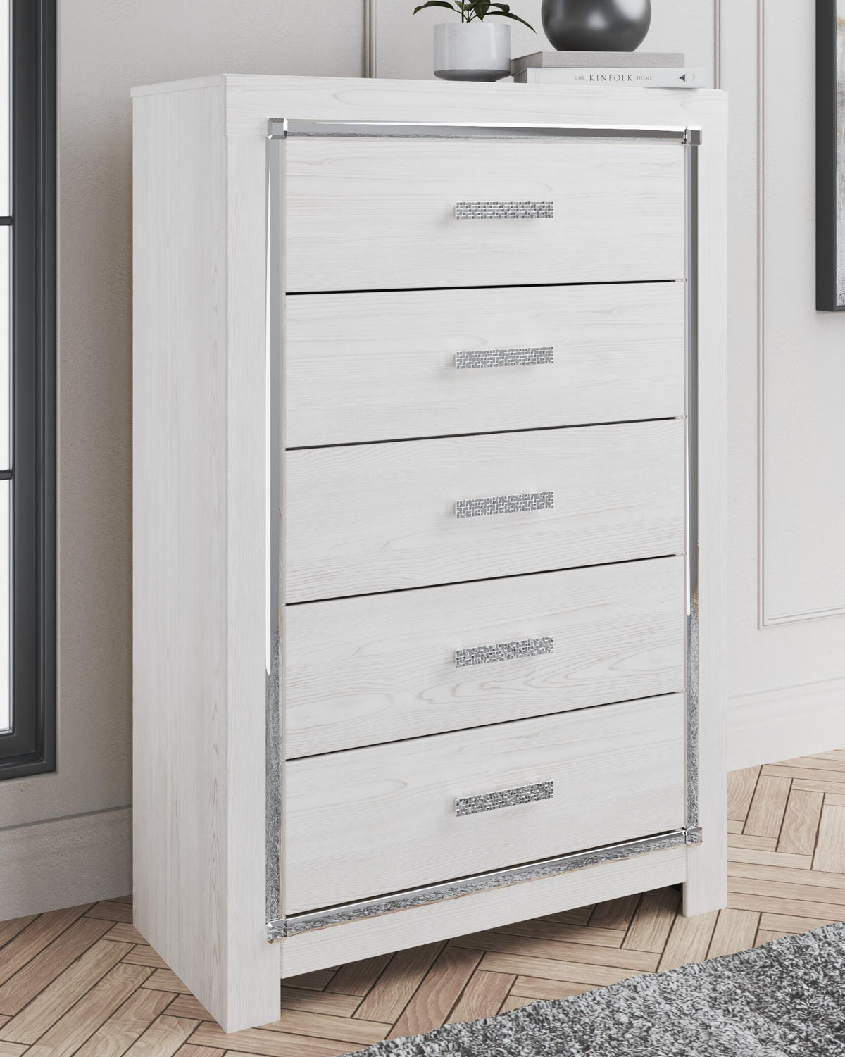 Altyra Queen Panel Bed, Dresser and Chest