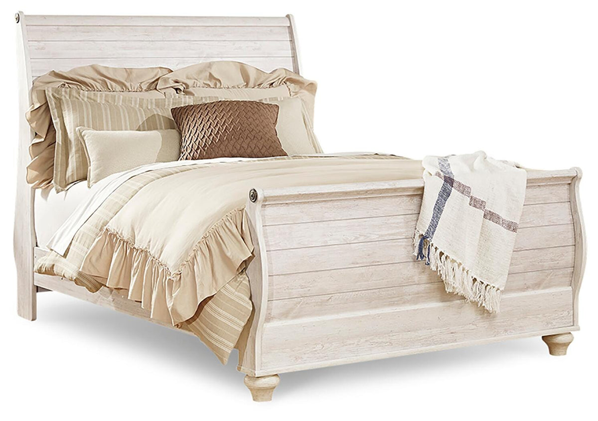 Willowton Queen Sleigh Bed, Chest and Nightstand