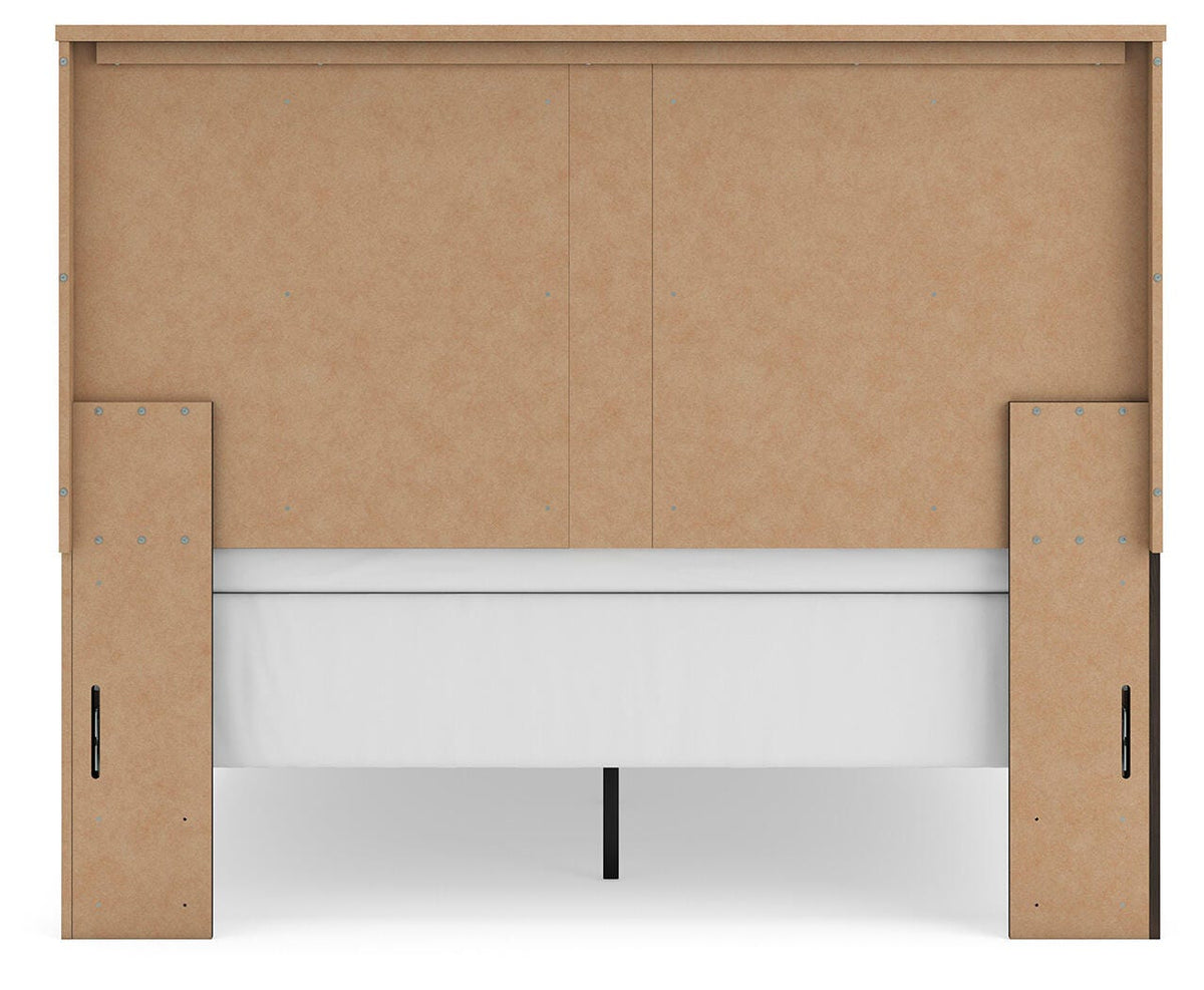 Shaehartin Panel Bed - Queen