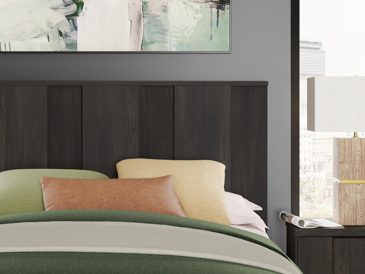 Shaehartin Panel Bed - Queen