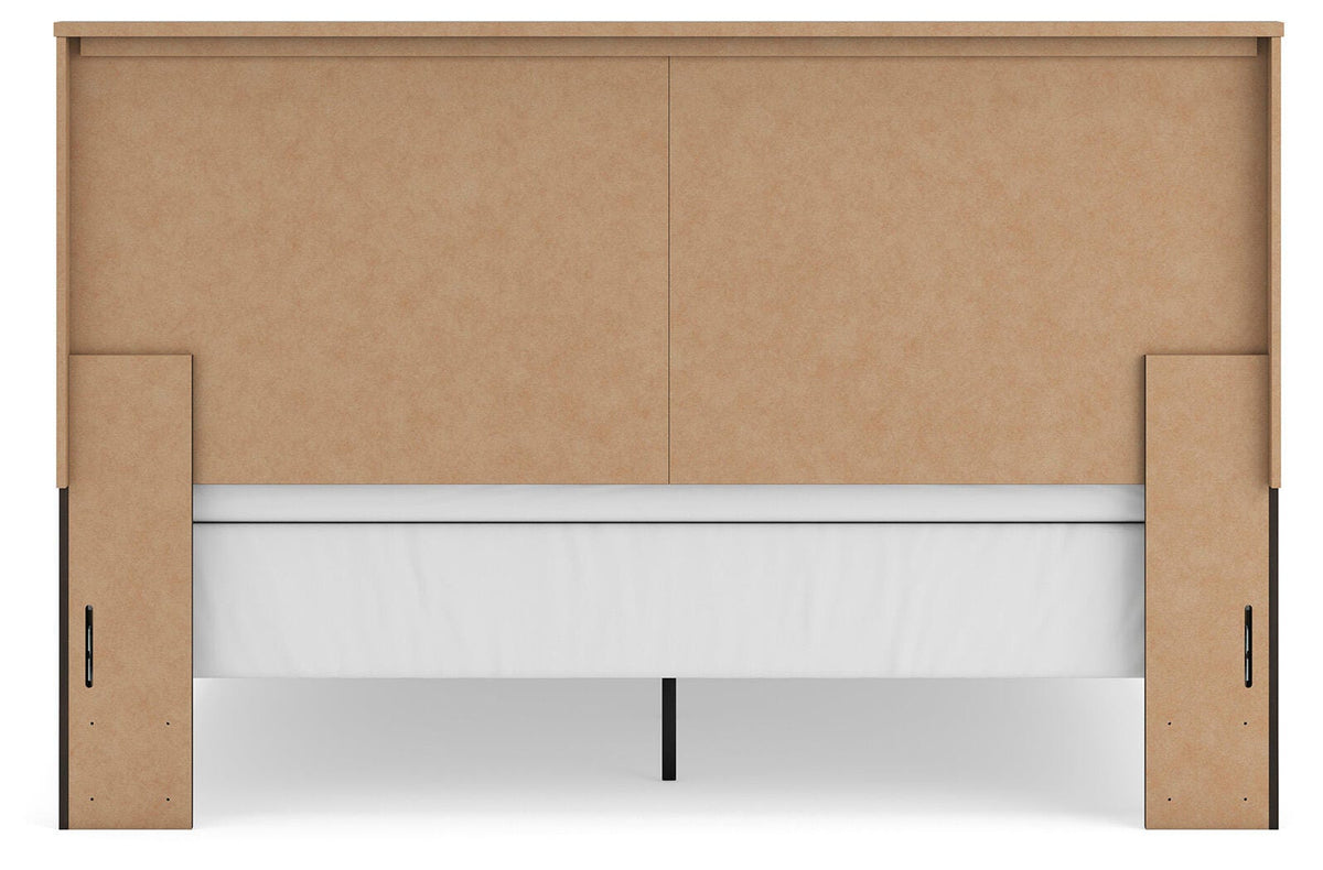 Shaehartin Panel Bed - King