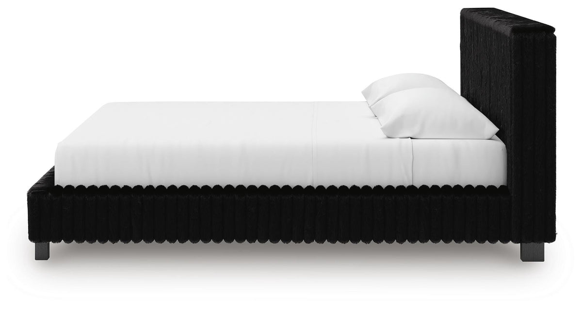 Zuraleus King Upholstered Bed, 2 Chests and 2 Nightstands