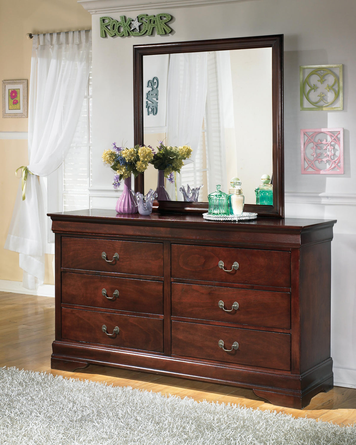 Alisdair Twin Sleigh Bed, 2 Dressers, Mirror and Nightstand