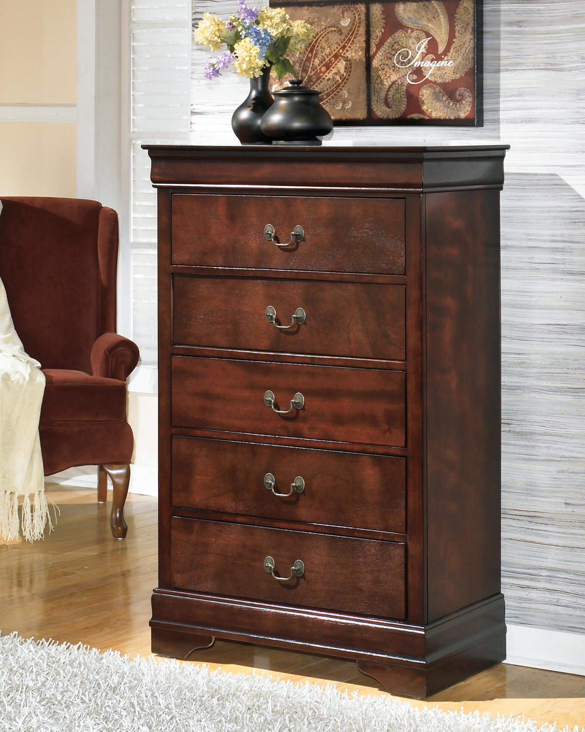 Alisdair Queen Sleigh Bed, Dresser, Mirror, 2 Chests and 2 Nightstands