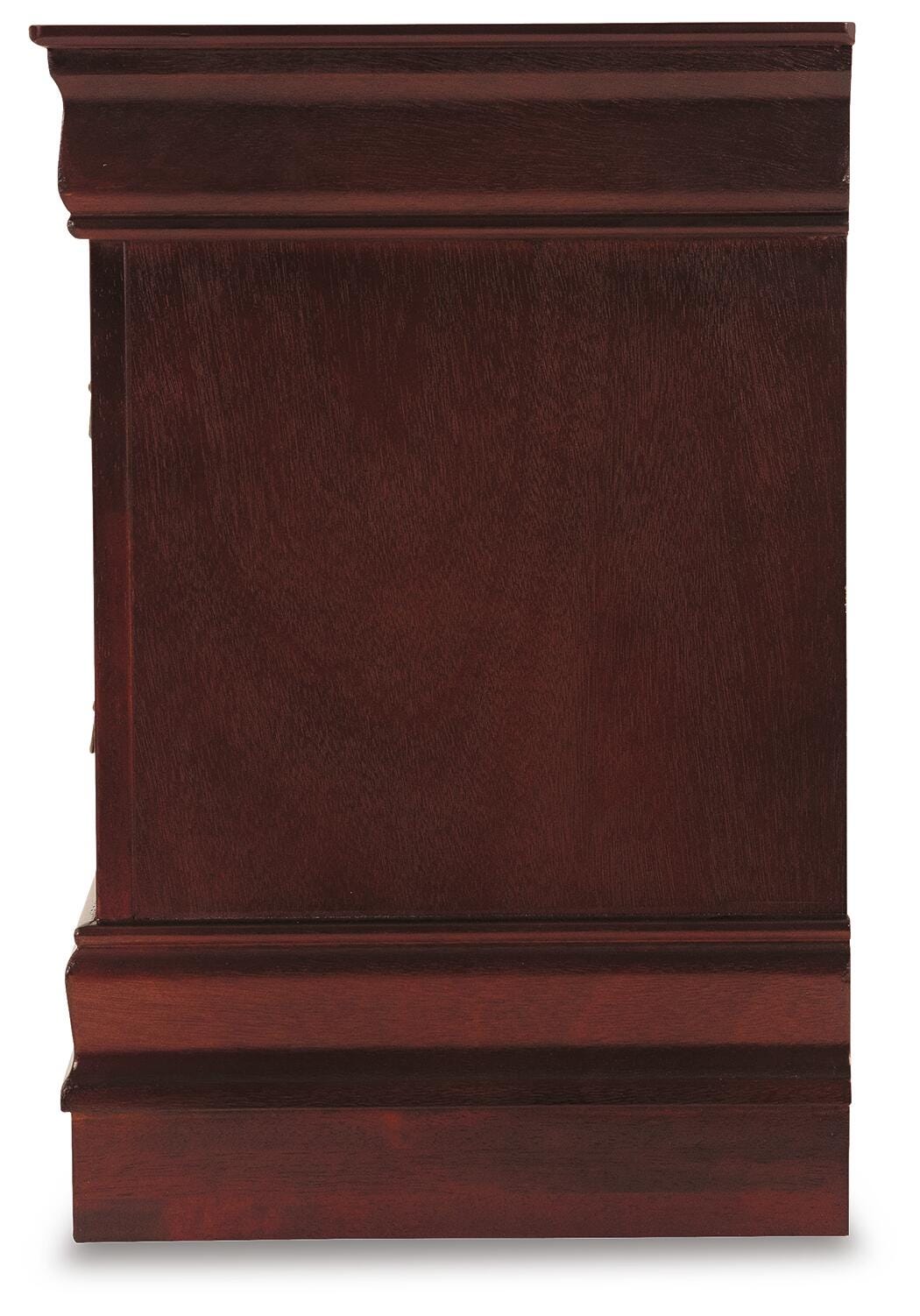 Alisdair Queen Sleigh Bed, Chest and 2 Nightstands