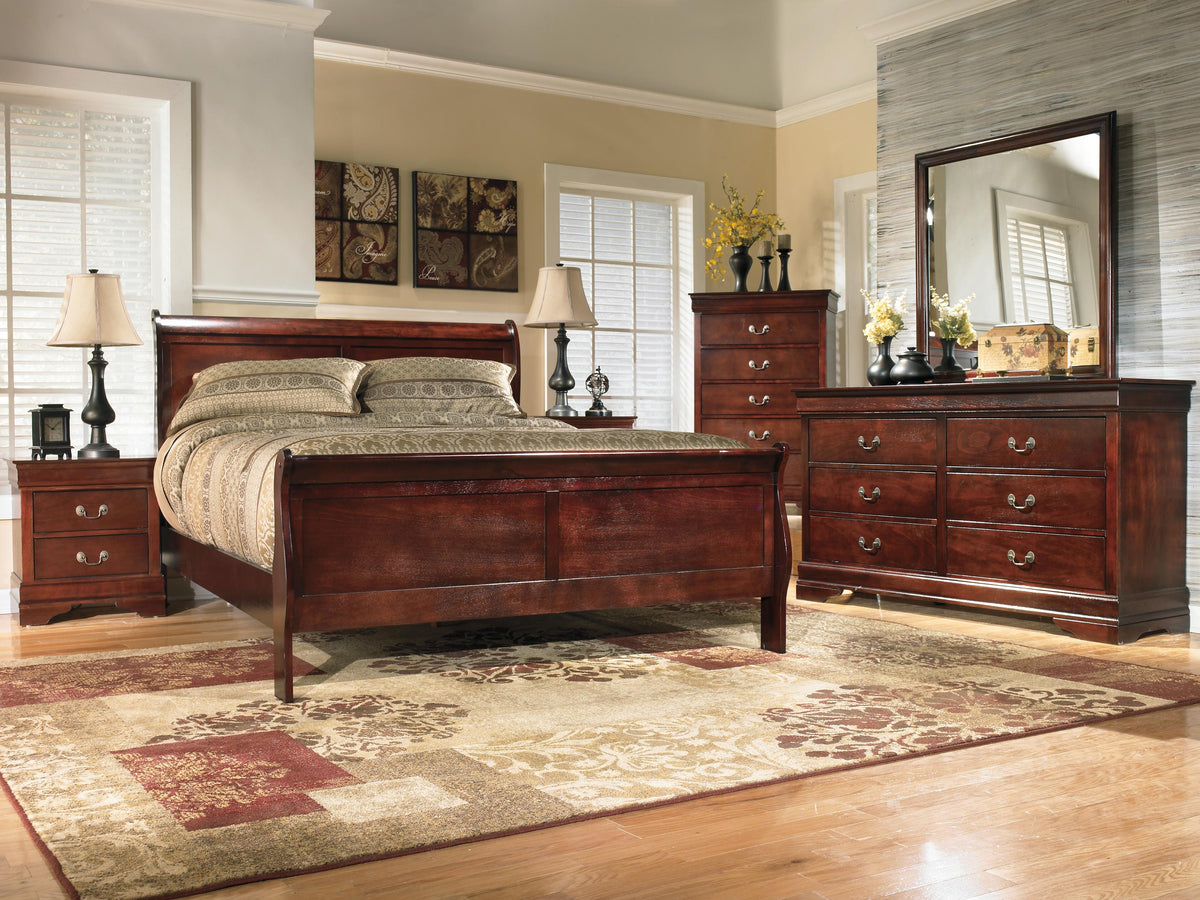 Alisdair Sleigh Bed - King