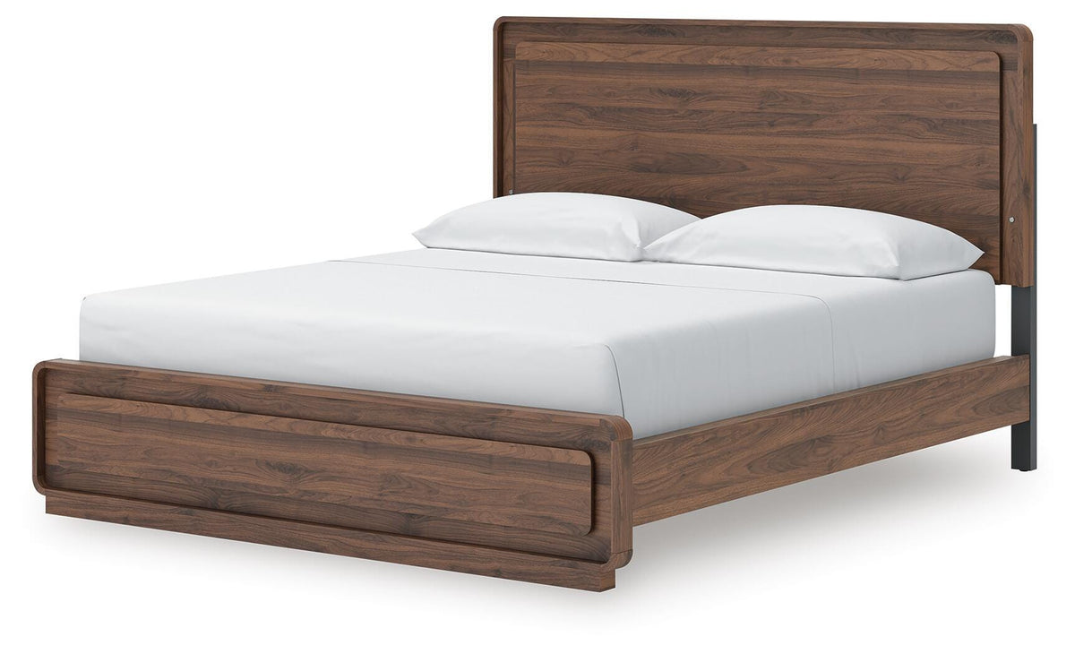 Fortlorn Queen Panel Bed