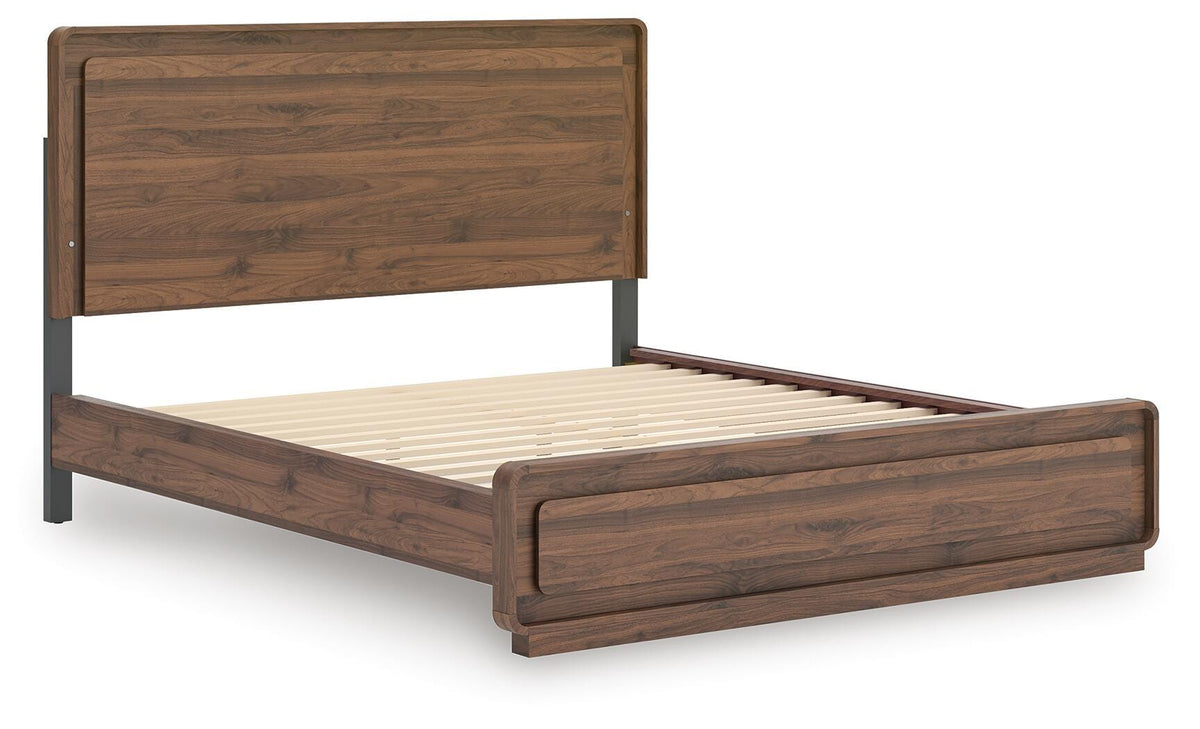 Fortlorn Queen Panel Bed
