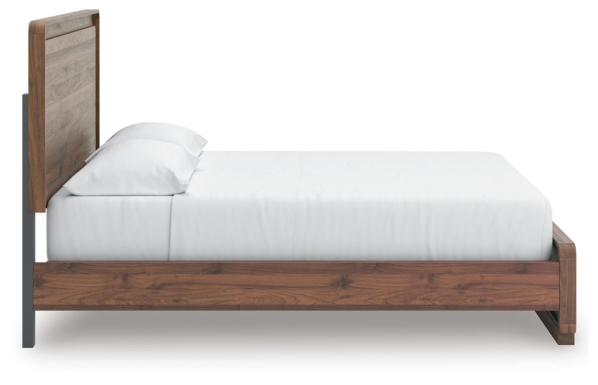 Fortlorn Queen Panel Bed