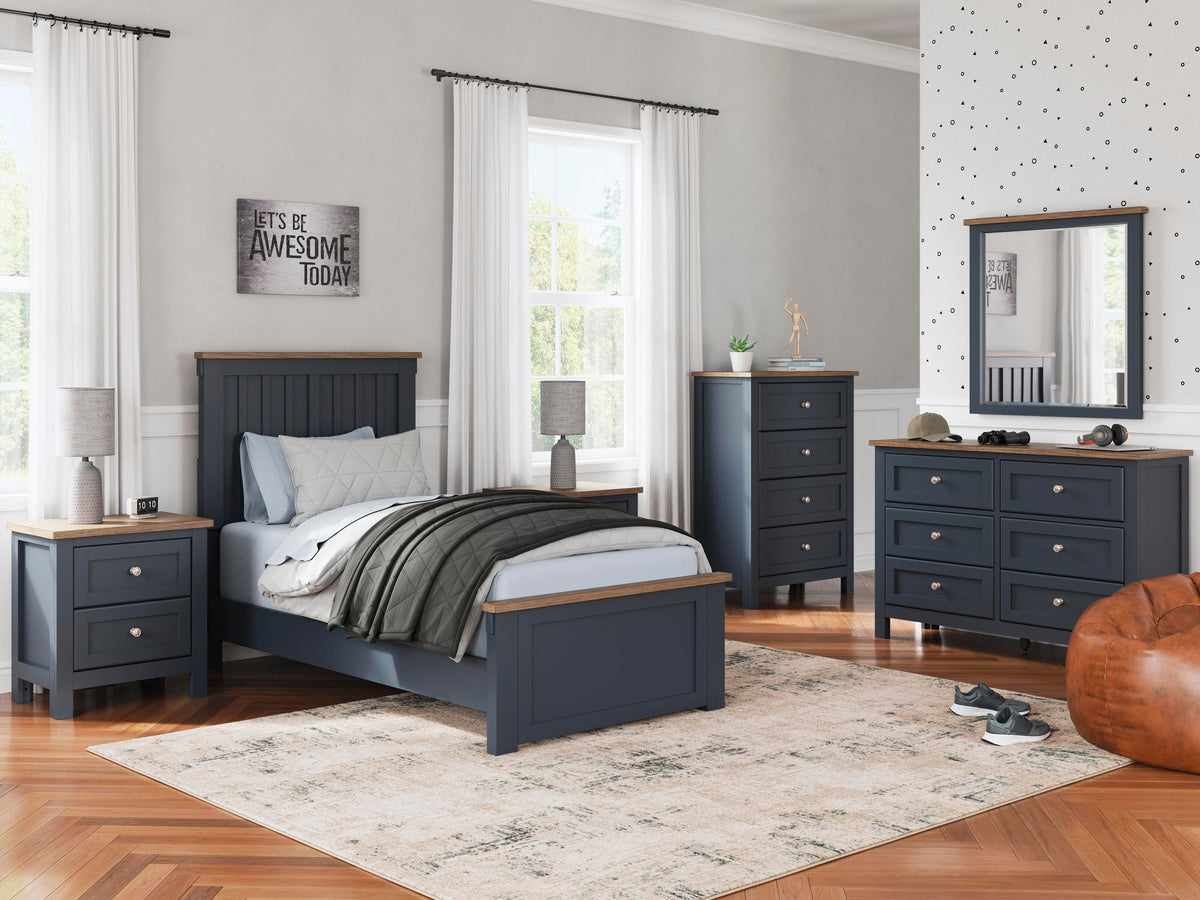 Landocken Queen Panel Bed