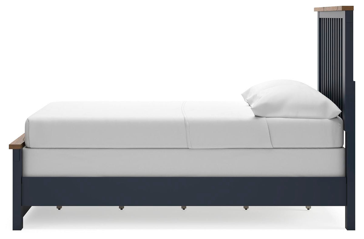Landocken Queen Panel Bed