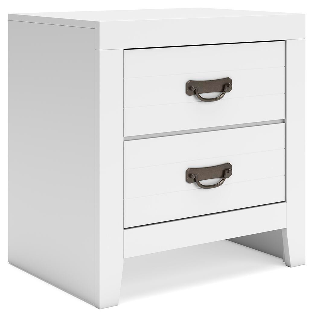 Binterglen Queen Panel Bed and 2 Nightstands