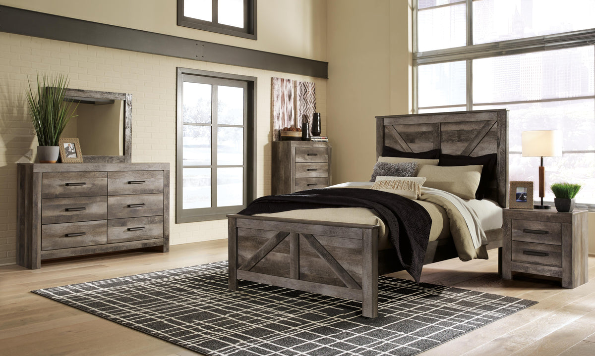 Wynnlow Crossbuck Panel Bed Set - Queen, Dresser