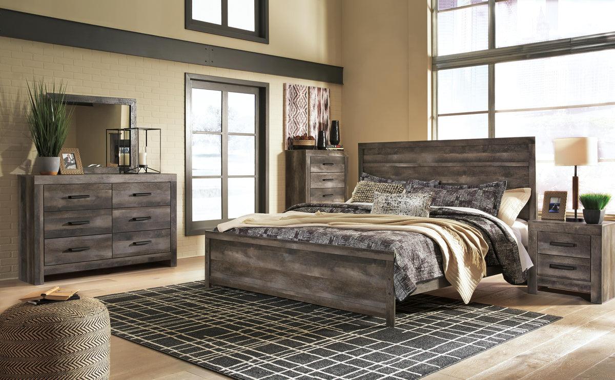 Wynnlow Panel Bed Set - King, Mirrored Dresser and Chest
