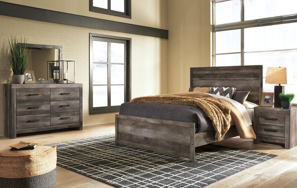 Wynnlow Panel Bed Set - Queen, Mirrored Dresser