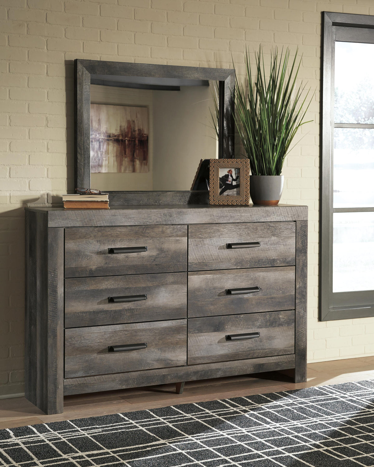 Wynnlow Twin Crossbuck Panel Bed, Dresser and Mirror
