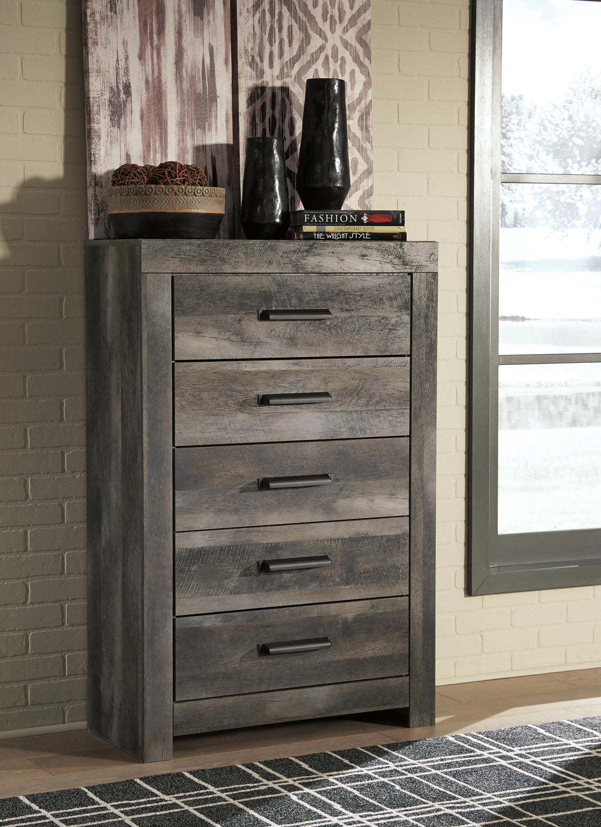 Wynnlow Full Panel Bed, Chest and Nightstand