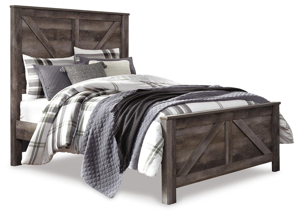 Wynnlow Queen Crossbuck Panel Bed, Dresser and Mirror
