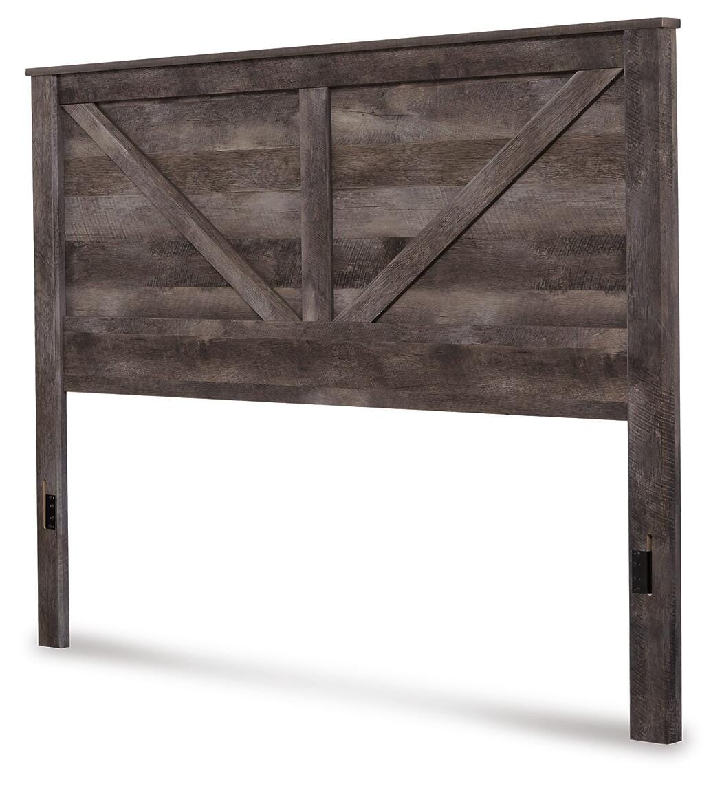 Wynnlow Crossbuck Panel Bed Set - King, Mirrored Dresser, Chest and Nightstand