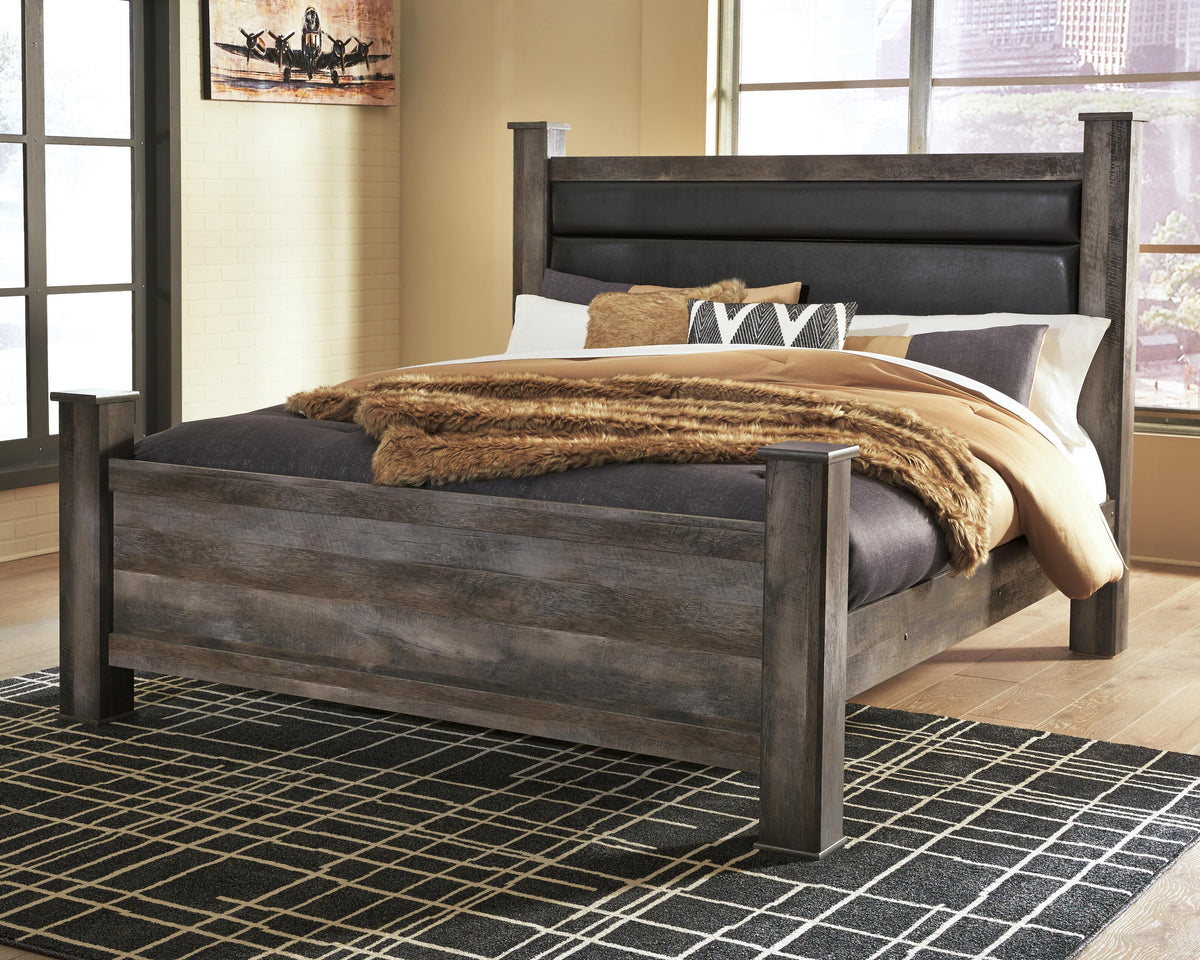 Wynnlow King Poster Bed, Dresser, Mirror and Nightstand