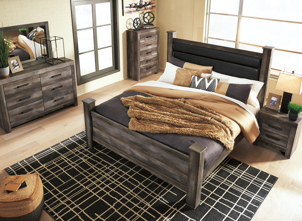 Wynnlow Queen Upholstered Poster Bed