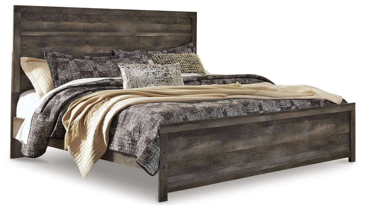 Wynnlow King Panel Bed and 2 Nightstands