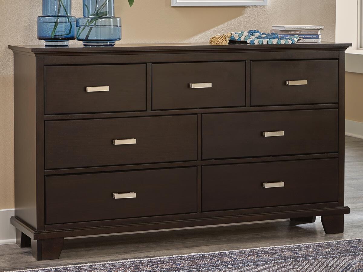 Covetown Panel Bed Set - Full, Dresser and 2 Nightstands