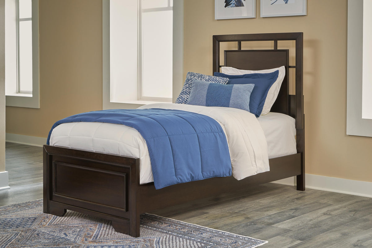 Wynnlow Panel Bed Set - King, Mirrored Dresser and 2 Nightstands