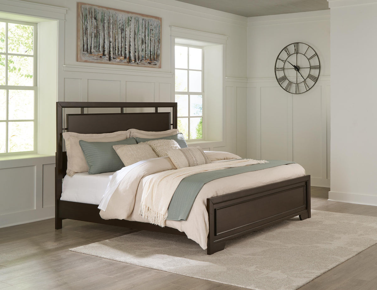 Covetown King Panel Bed, Dresser and Mirror