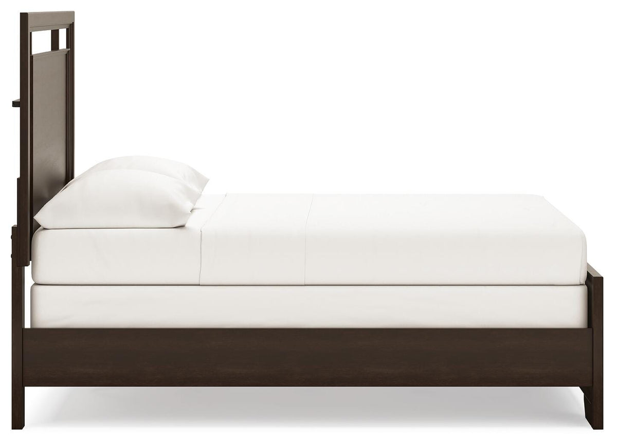 Covetown Full Panel Bed, Chest and Nightstand