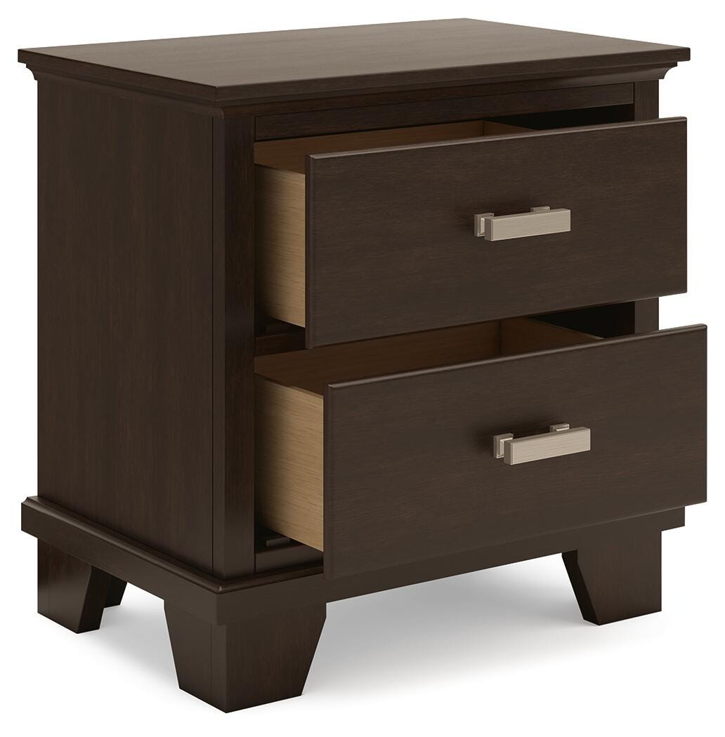 Covetown Full Panel Bed, Chest and Nightstand