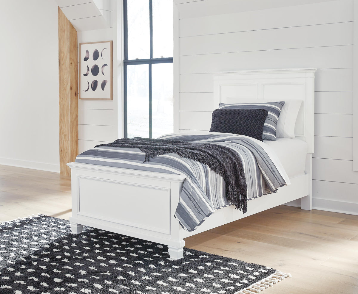 Fortman Panel Bed - Twin