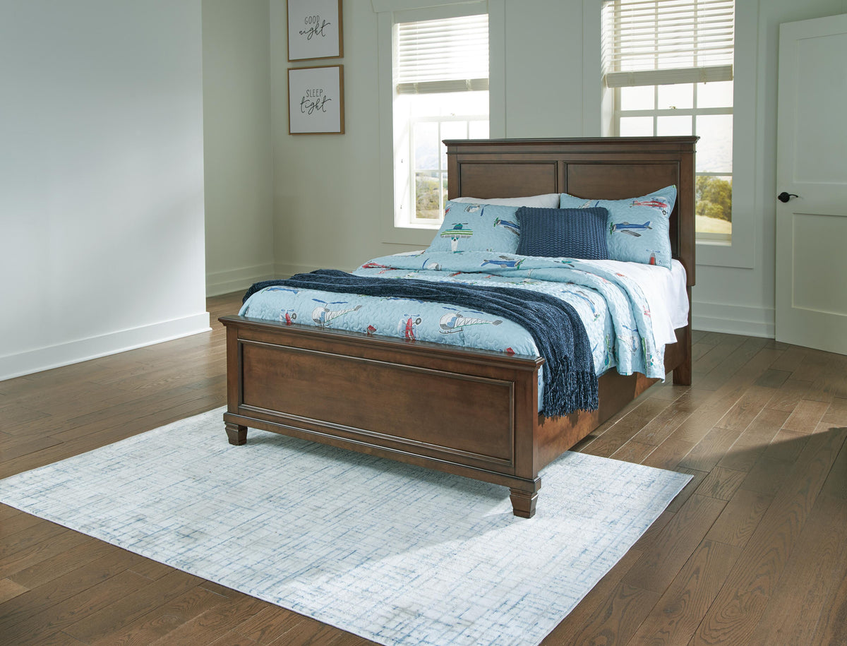 Danabrin Panel Bed - Full