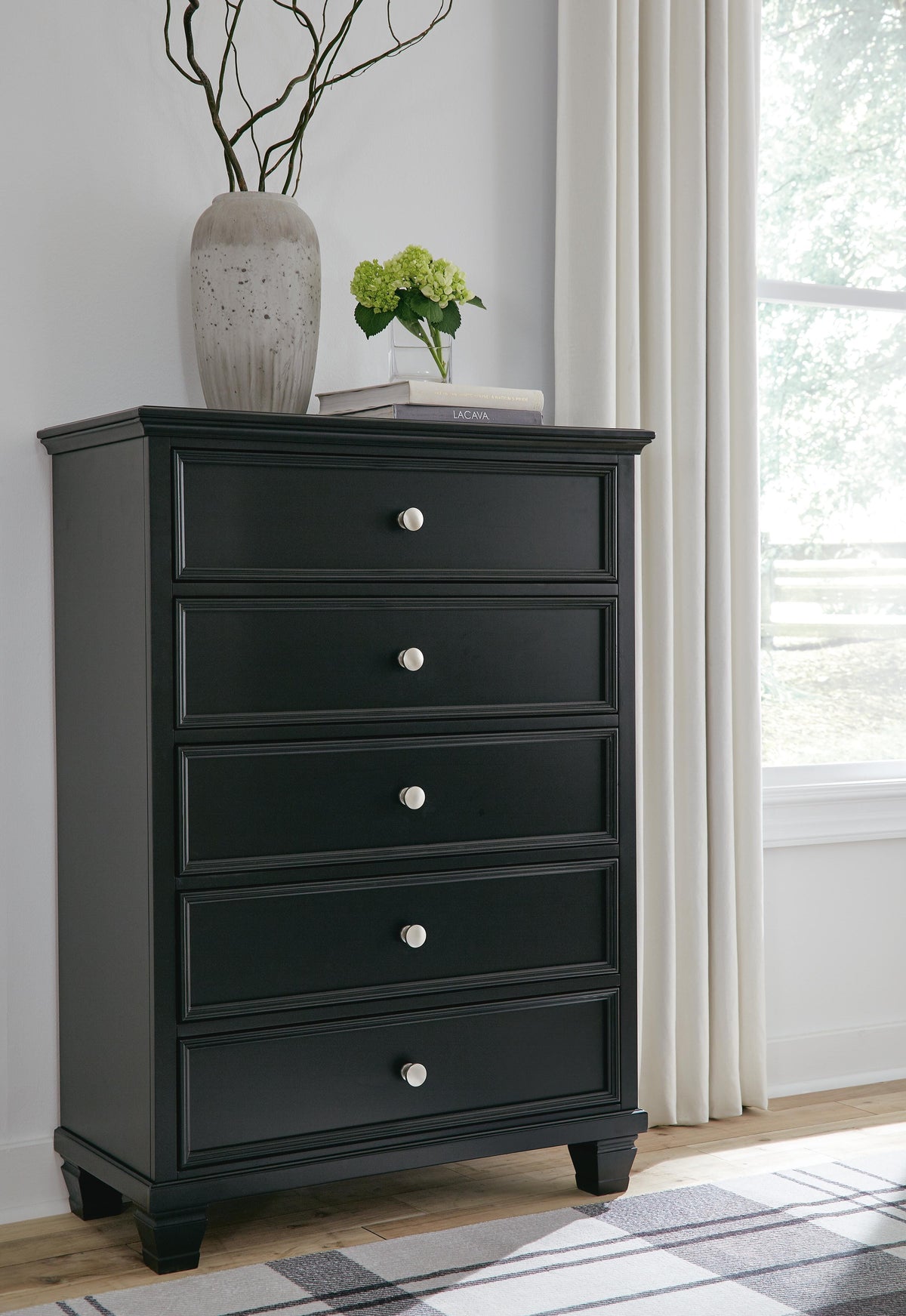 Lanolee King Panel Bed, Dresser, Mirror, Chest and 2 Nightstands