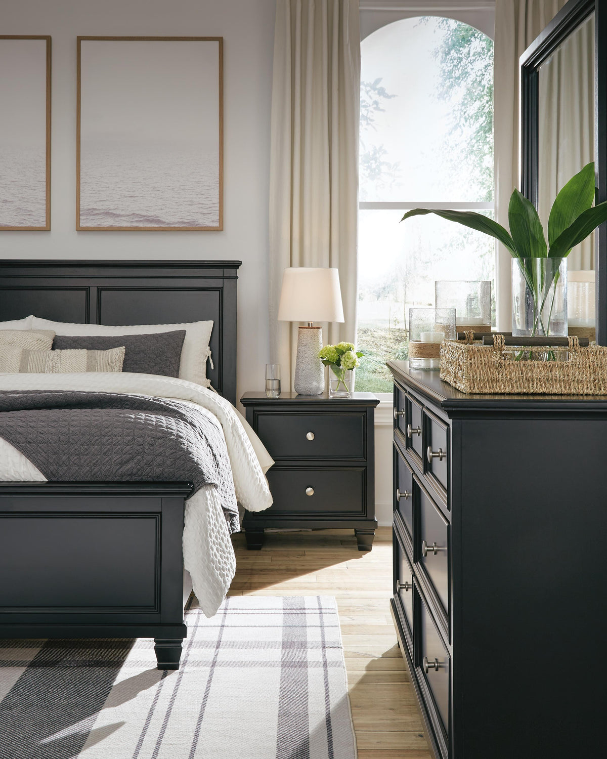 Lanolee Panel Bed Set - California King, Mirrored Dresser and Nightstand