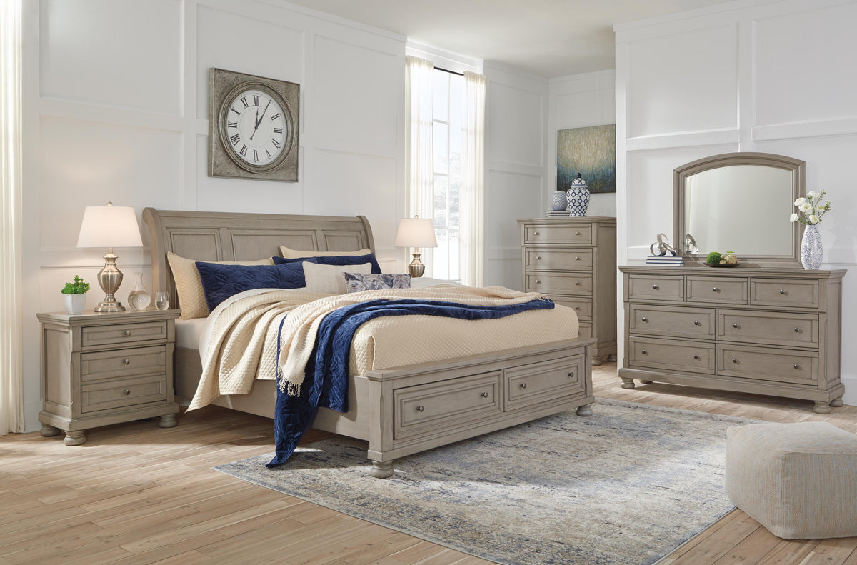 Lettner Sleigh Bed Set - California King, Mirrored Dresser