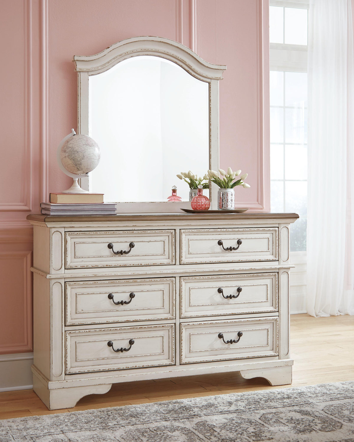 Realyn Twin Panel Bed, Dresser, Mirror and Nightstand