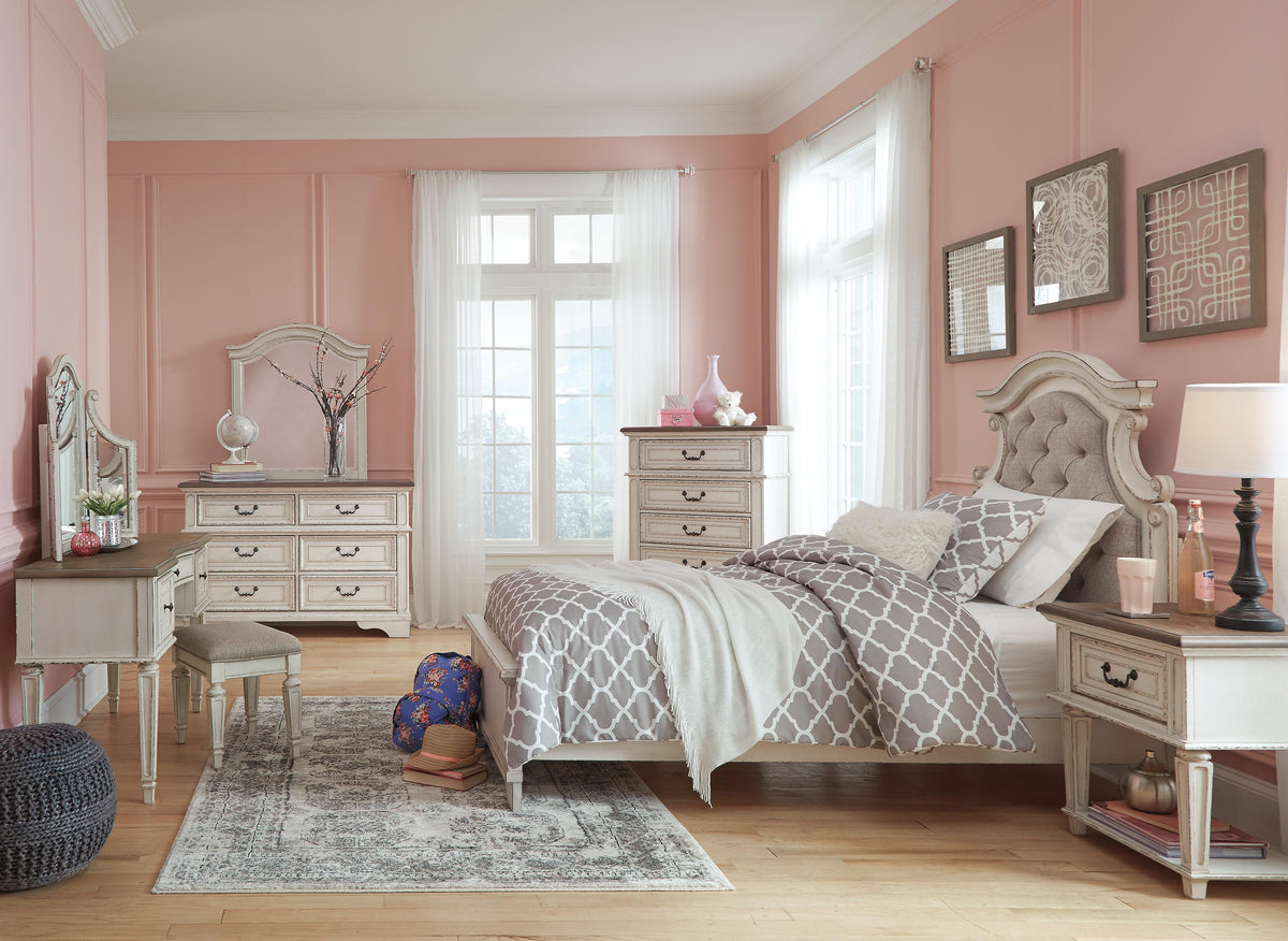 Realyn Queen Upholstered Panel Bed